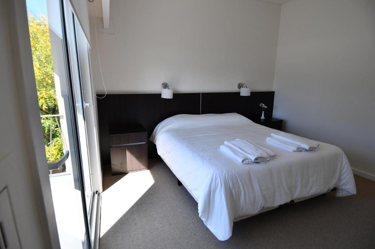 Hotel O2